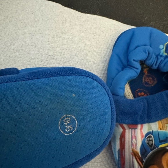Paw patrol toddler‎ 9 slippers. Like new. - Picture 6 of 9